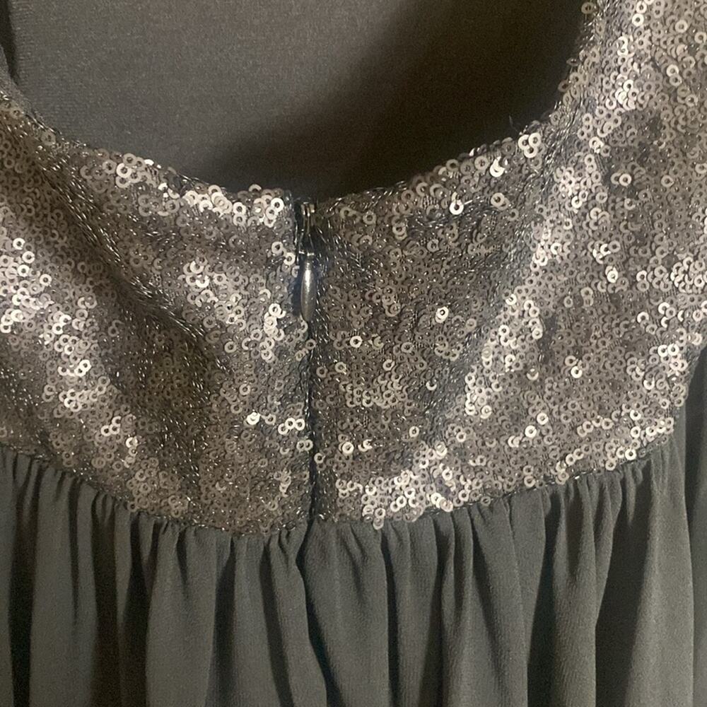 Dress the Population Tatiana Sequin Halter Fit & Flare Midi Dress - Picture 6 of 10